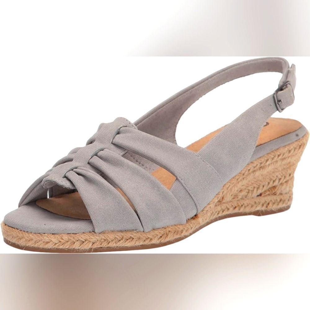 (14-2497)  Bella Vita Women's Cheerful Wedge Sandal Sz 6